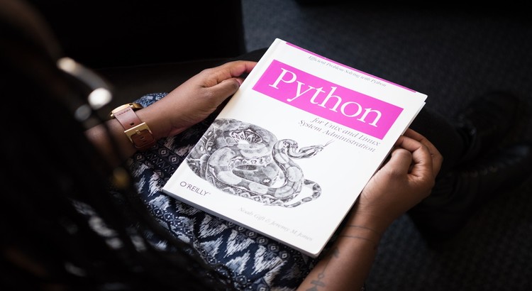 Tras 20 años de desarrollo, finaliza el soporte de Python 2